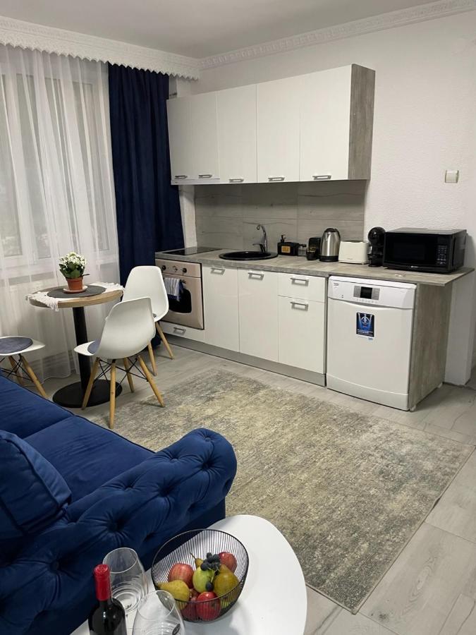 Escape Aparthotel Сучава Екстер'єр фото